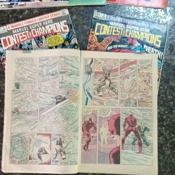 Comic Books - Picture 4 of 5